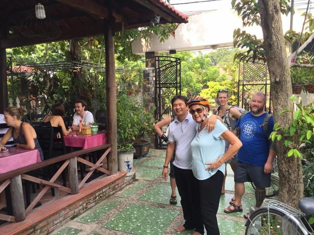 Cheerful Hoi An Hostel Eksteriør bilde